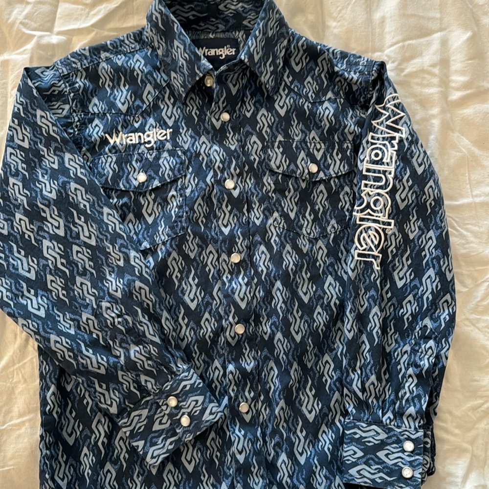 Wrangler Pearl snap button down western long sleeve